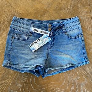 Blue Spice high waisted shorts. NWT. Size 7